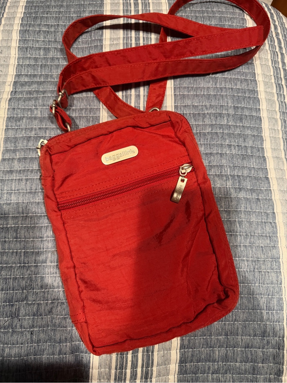 Baggallini Red Lightweight Crossbody Messenger Bag